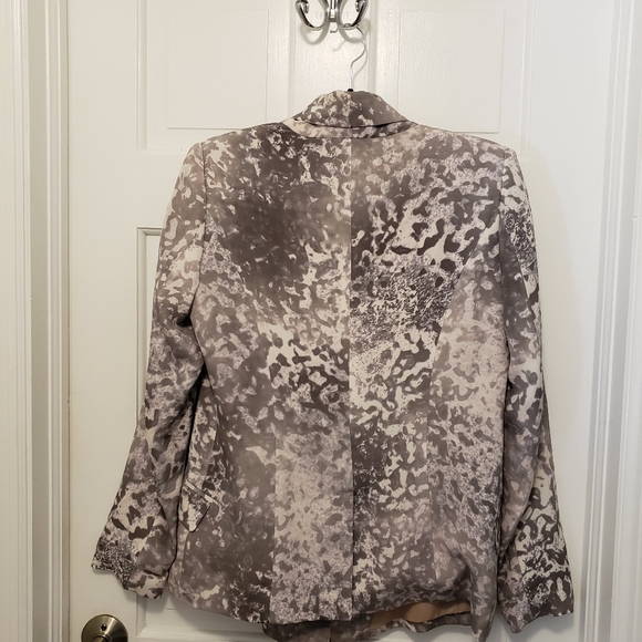 Truth And Pride Animal Print Silk Blazer Size Medium, Stylish, Business Casual - Picture 12 of 12